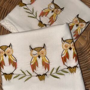 *Vintage* Hand Embroidered Owl Pillow Cases